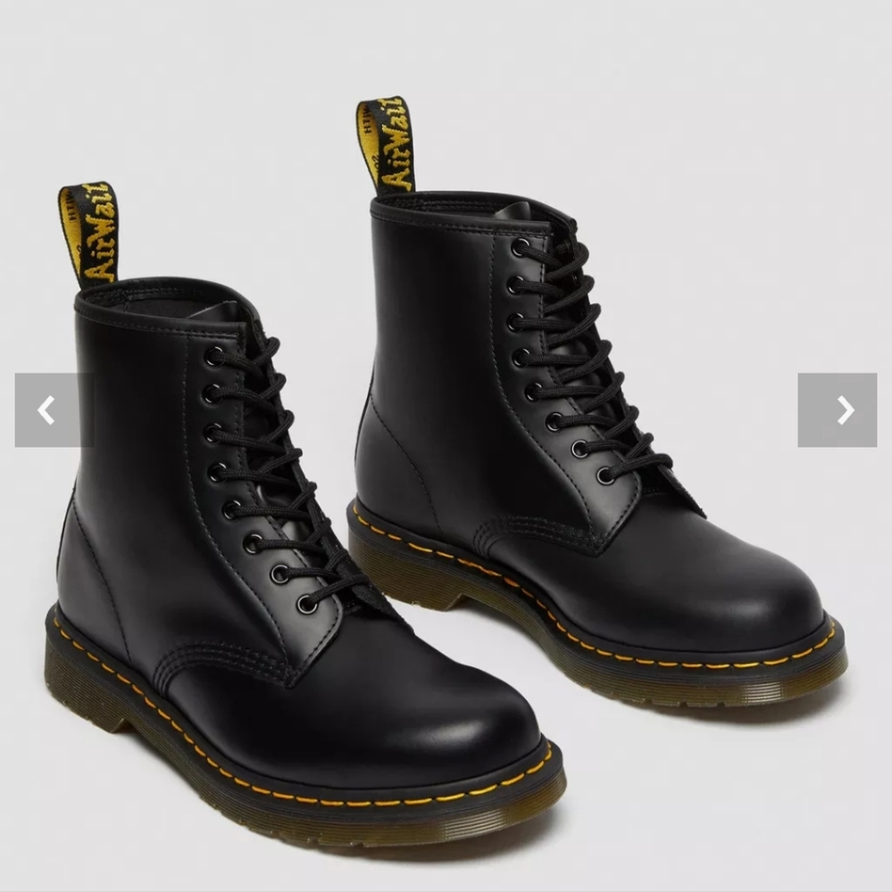 NWT! Dr. Martens 1460 Black Smooth Leather Women's size 9 Mens size 8